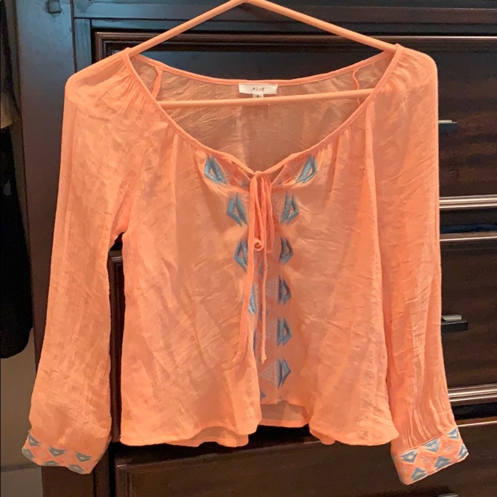 Light long sleeve shirt